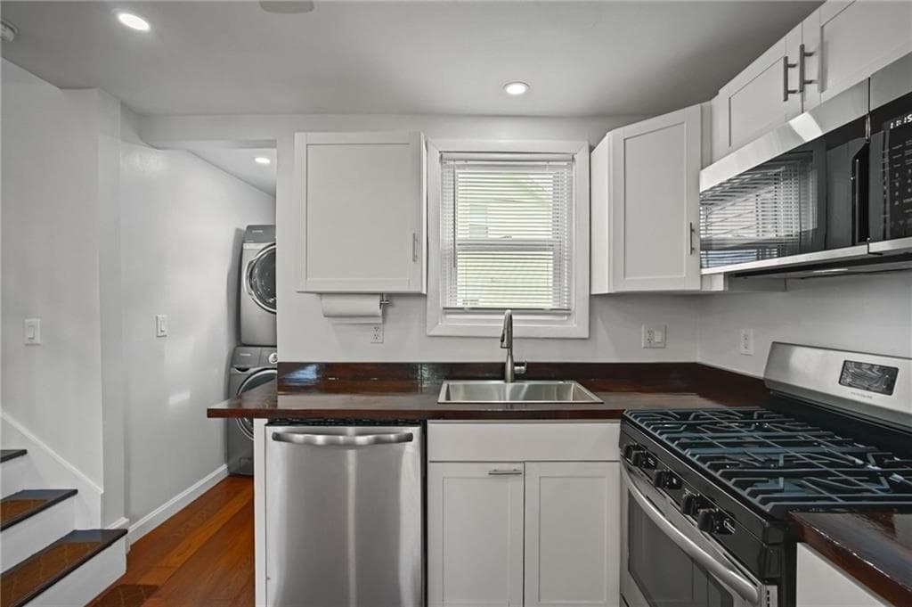 Single Family Residence at 169 Child Street, Warren, photo 8 of 30