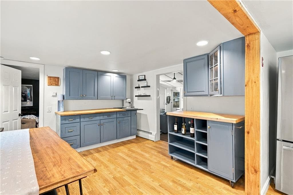 Single Family Residence at 7 White Pine Drive, Cumberland, photo 16 of 24