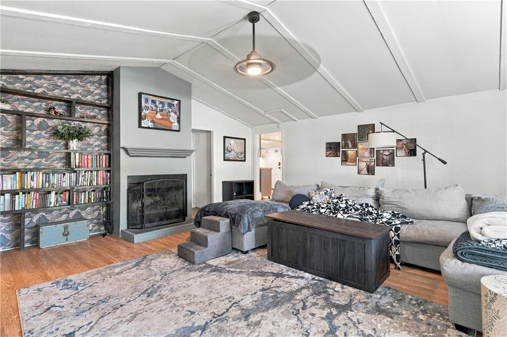Single Family Residence at 7 White Pine Drive, Cumberland, photo 12 of 24