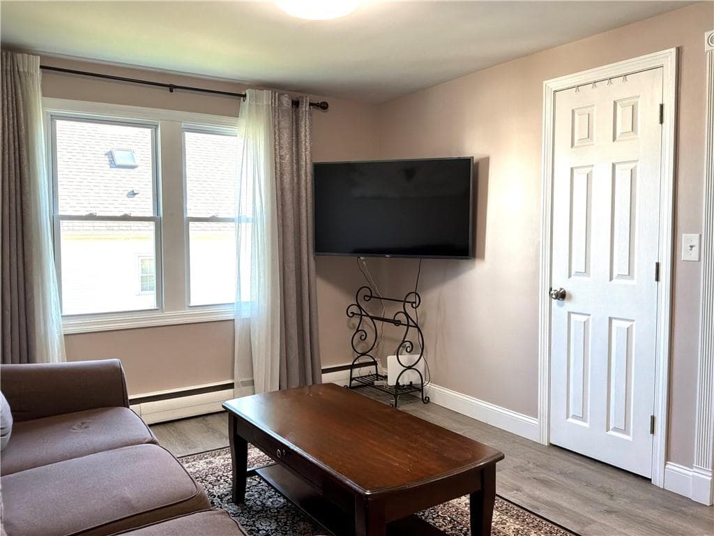 Single Family Residence at 60 Hendrick Street, Providence, photo 9 of 24