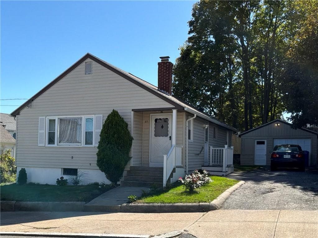 Single Family Residence at 60 Hendrick Street, Providence, photo 19 of 24
