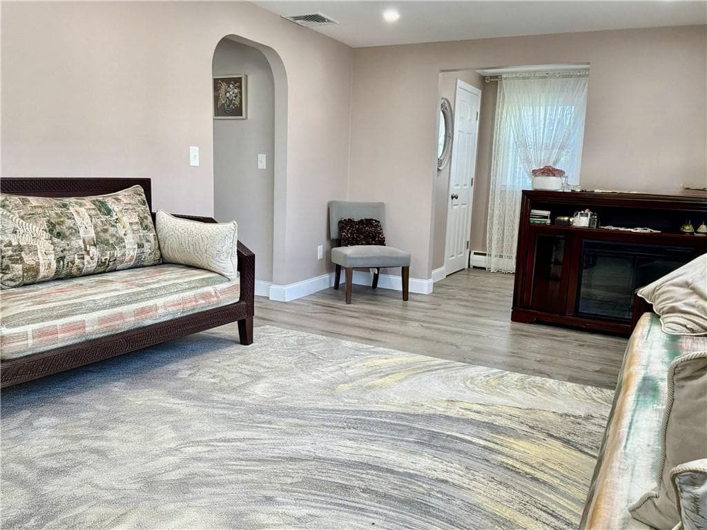 Single Family Residence at 60 Hendrick Street, Providence, photo 8 of 24