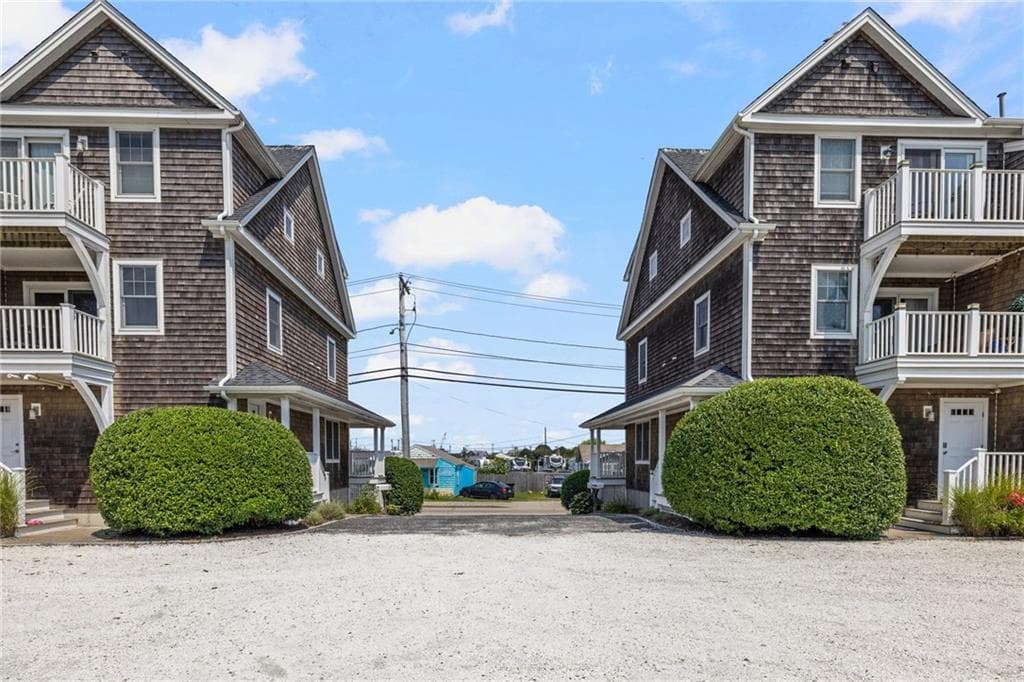 Condominium at 232 Sand Hill Cove Road UNIT D, Narragansett, photo 7 of 47
