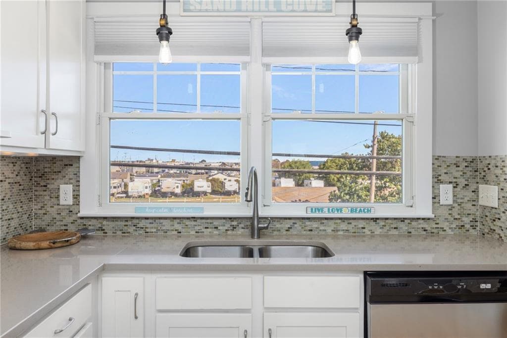 Condominium at 232 Sand Hill Cove Road UNIT D, Narragansett, photo 20 of 47