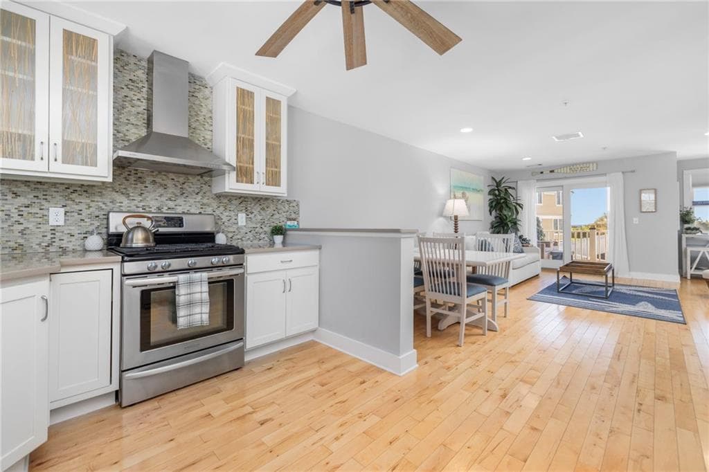 Condominium at 232 Sand Hill Cove Road UNIT D, Narragansett, photo 21 of 47