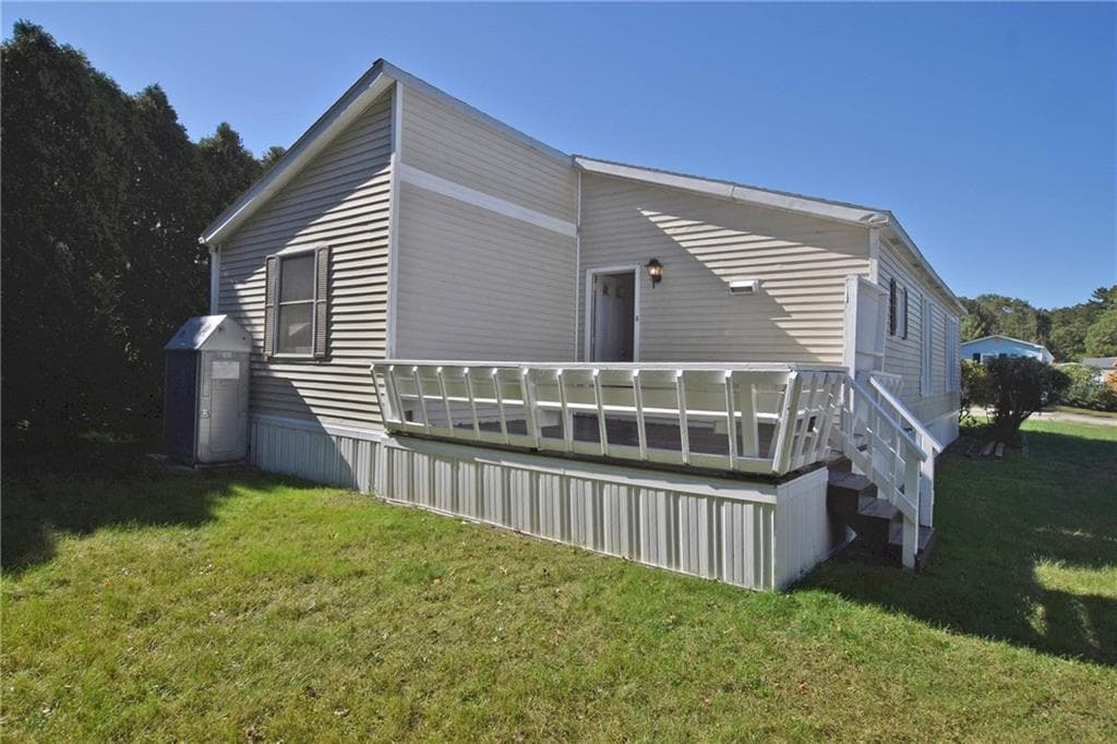 Single Family Residence at 13 Comfort Lane, South Kingstown, photo 23 of 25