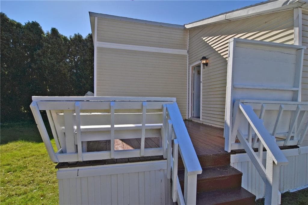Single Family Residence at 13 Comfort Lane, South Kingstown, photo 22 of 25
