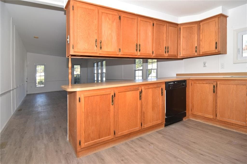 Single Family Residence at 13 Comfort Lane, South Kingstown, photo 9 of 25