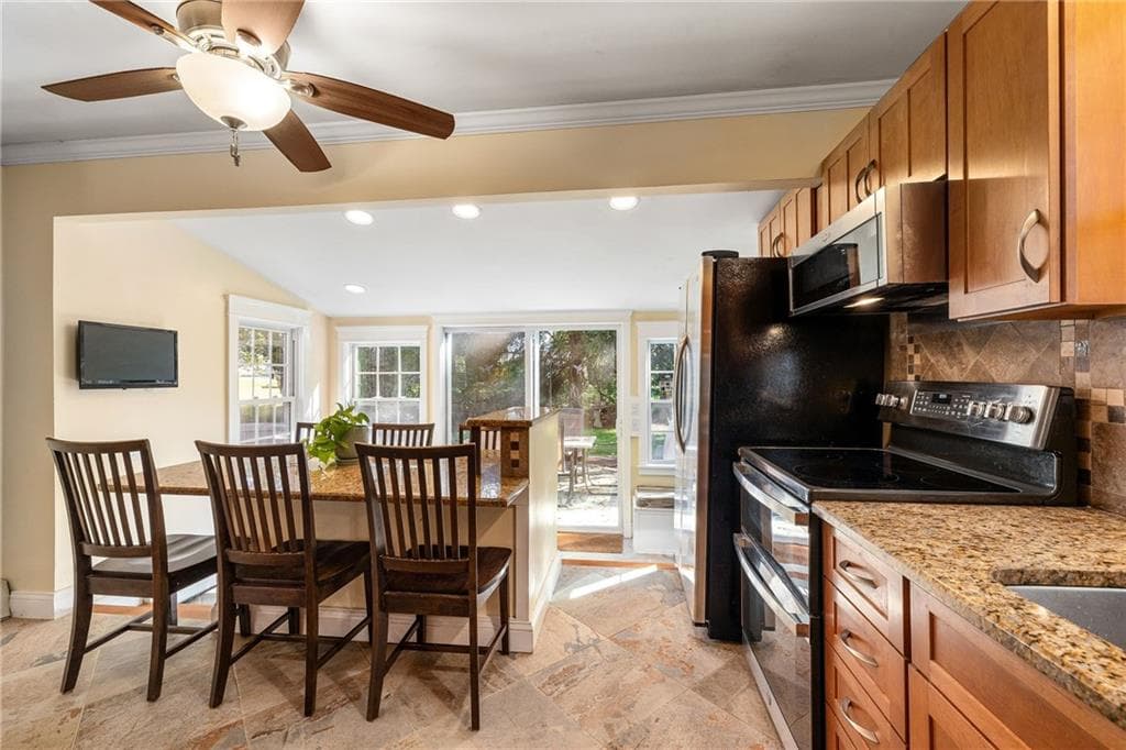 Single Family Residence at 46 Channing Road, Narragansett, photo 17 of 50