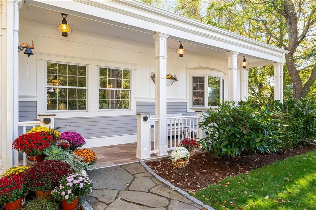 Single Family Residence at 46 Channing Road, Narragansett, photo 3 of 50
