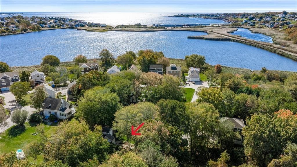 Single Family Residence at 46 Channing Road, Narragansett, photo 15 of 50