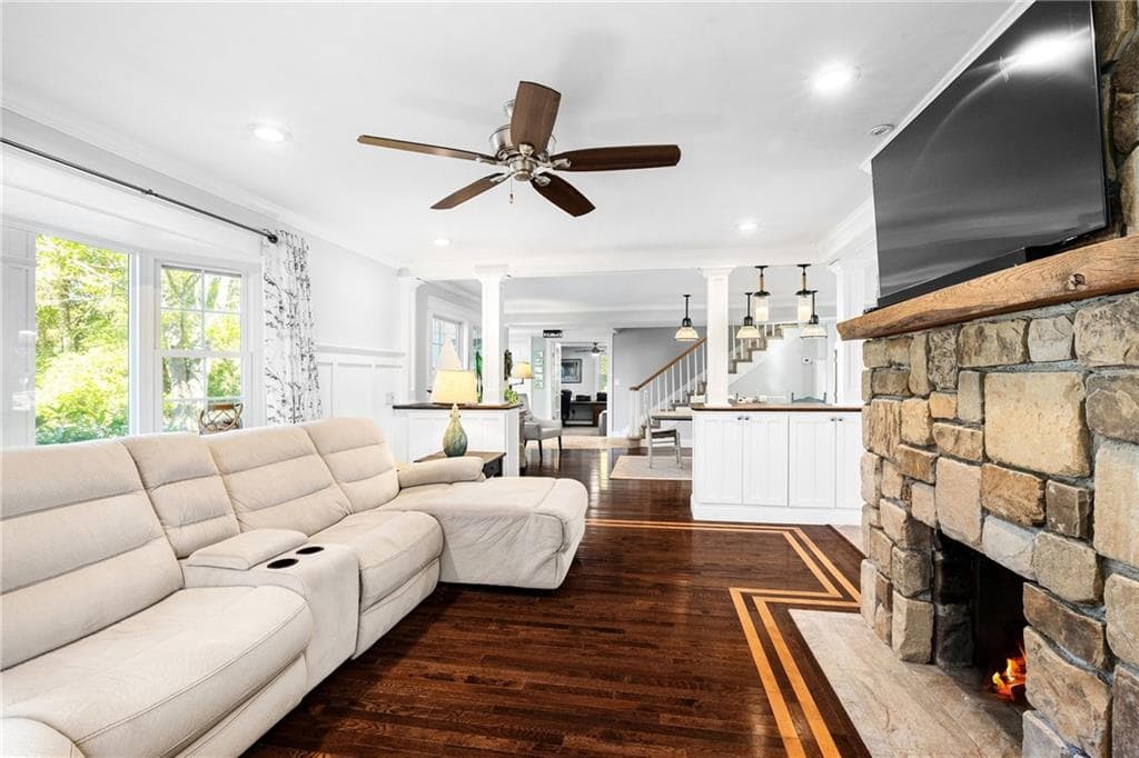 Single Family Residence at 46 Channing Road, Narragansett, photo 11 of 50