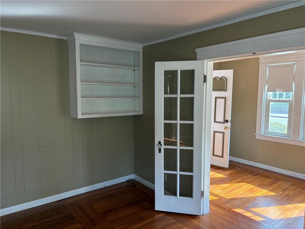 Single Family Residence at 2045 Cranston Street, Cranston, photo 9 of 44