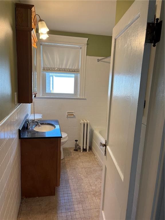 Single Family Residence at 2045 Cranston Street, Cranston, photo 15 of 44