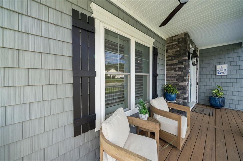 Single Family Residence at 118 Cardinal Road, Cranston, photo 6 of 46