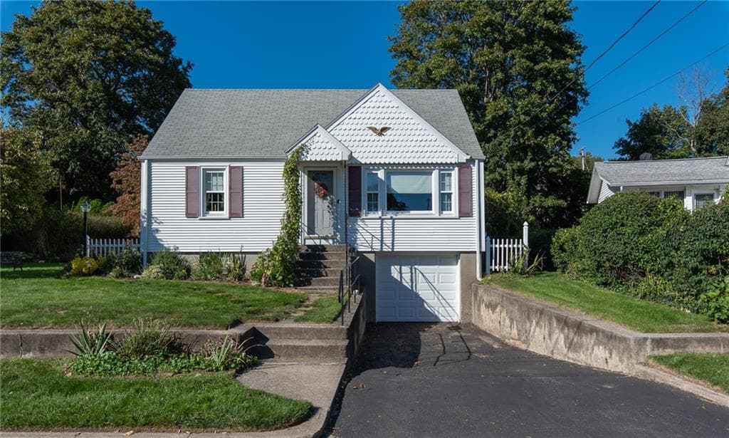 Single Family Residence at 23 Scotland Road, Cranston, photo 3 of 34