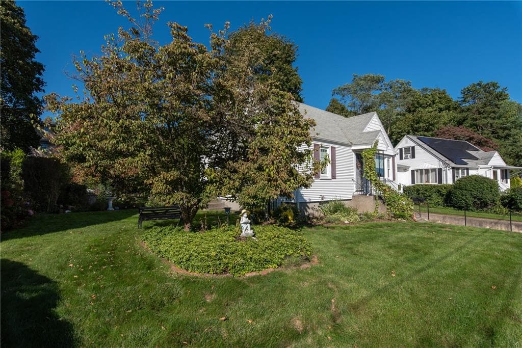 Single Family Residence at 23 Scotland Road, Cranston, photo 5 of 34