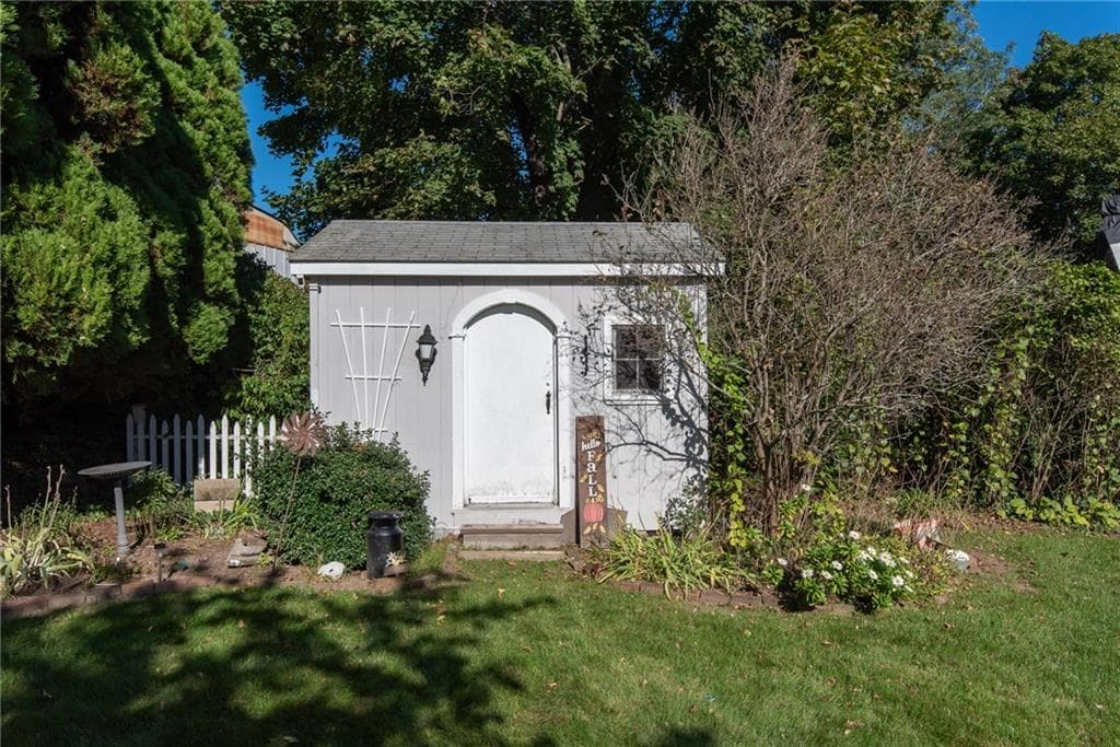 Single Family Residence at 23 Scotland Road, Cranston, photo 33 of 34