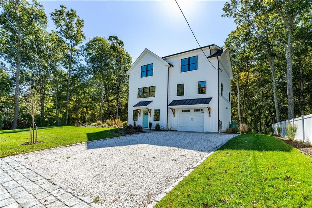 Single Family Residence at 216 South Pier Road, Narragansett, photo 6 of 50