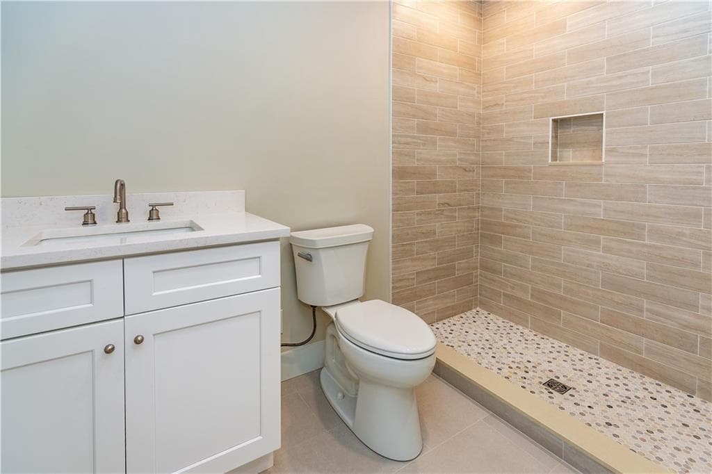 Single Family Residence at 216 South Pier Road, Narragansett, photo 25 of 50