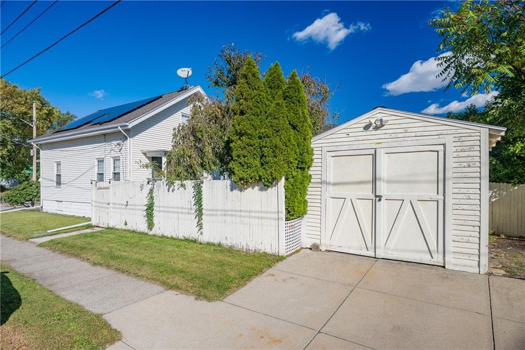 Single Family Residence at 79 Carter Avenue, Pawtucket, photo 37 of 42