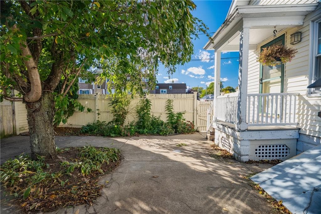 Single Family Residence at 79 Carter Avenue, Pawtucket, photo 21 of 42
