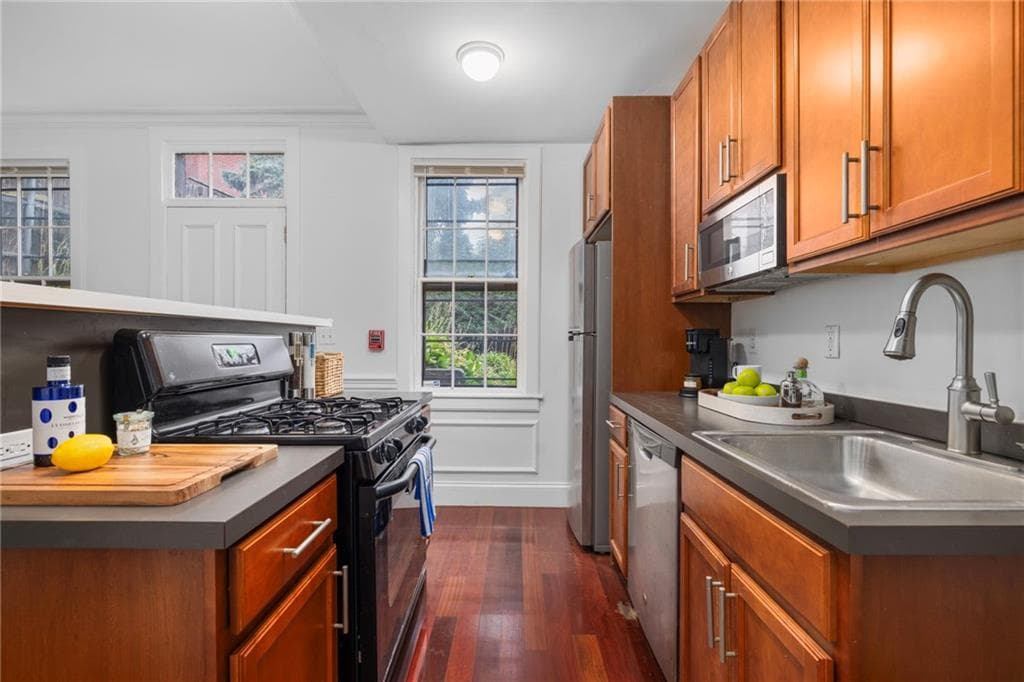 Condominium at 283 Benefit Street UNIT E, Providence, photo 13 of 26