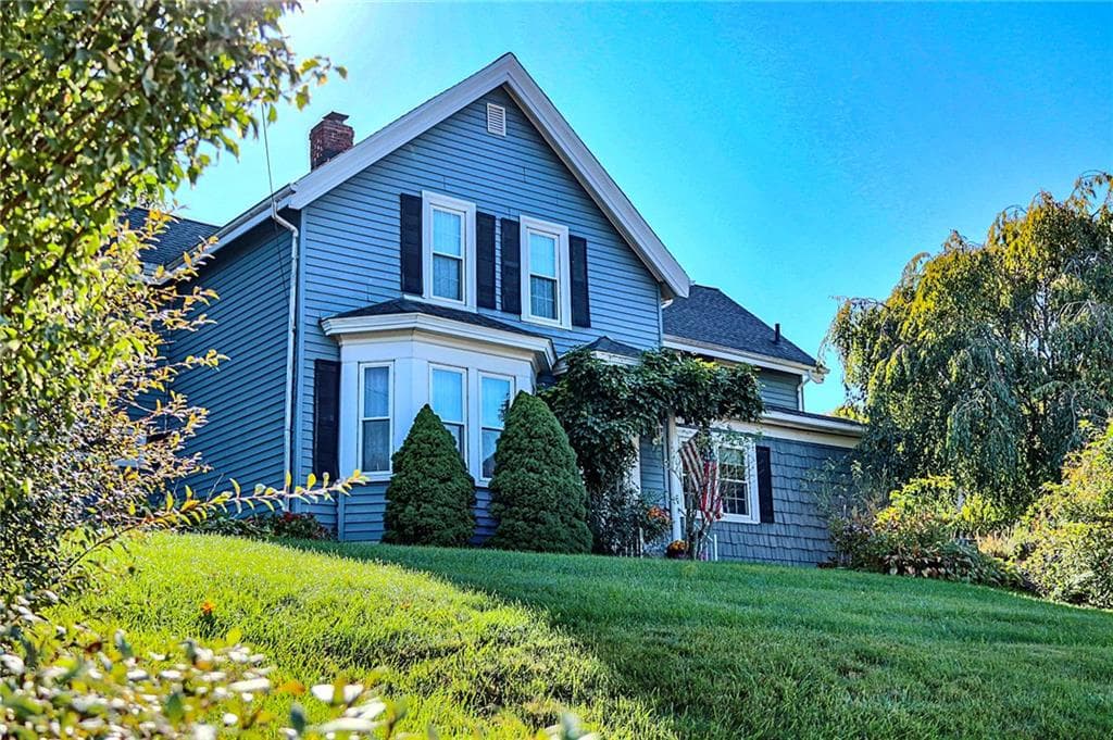 Single Family Residence at 1502 Mendon Road, Woonsocket, photo 2 of 32