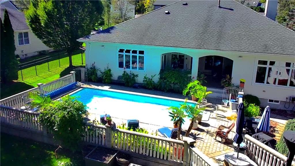 Single Family Residence at 28 Capri Drive, Johnston, photo 42 of 44