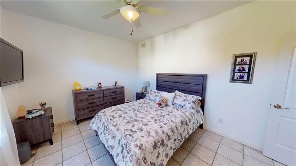 Single Family Residence at 28 Capri Drive, Johnston, photo 17 of 44