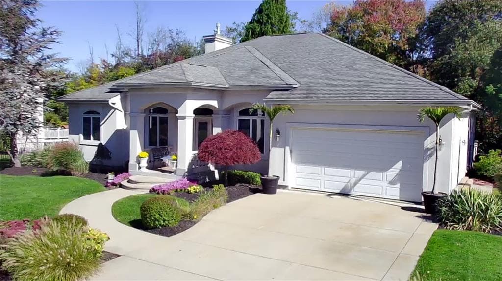 Single Family Residence at 28 Capri Drive, Johnston, photo 3 of 44