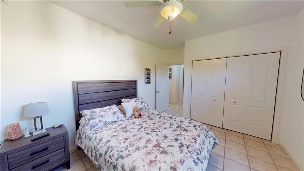 Single Family Residence at 28 Capri Drive, Johnston, photo 18 of 44