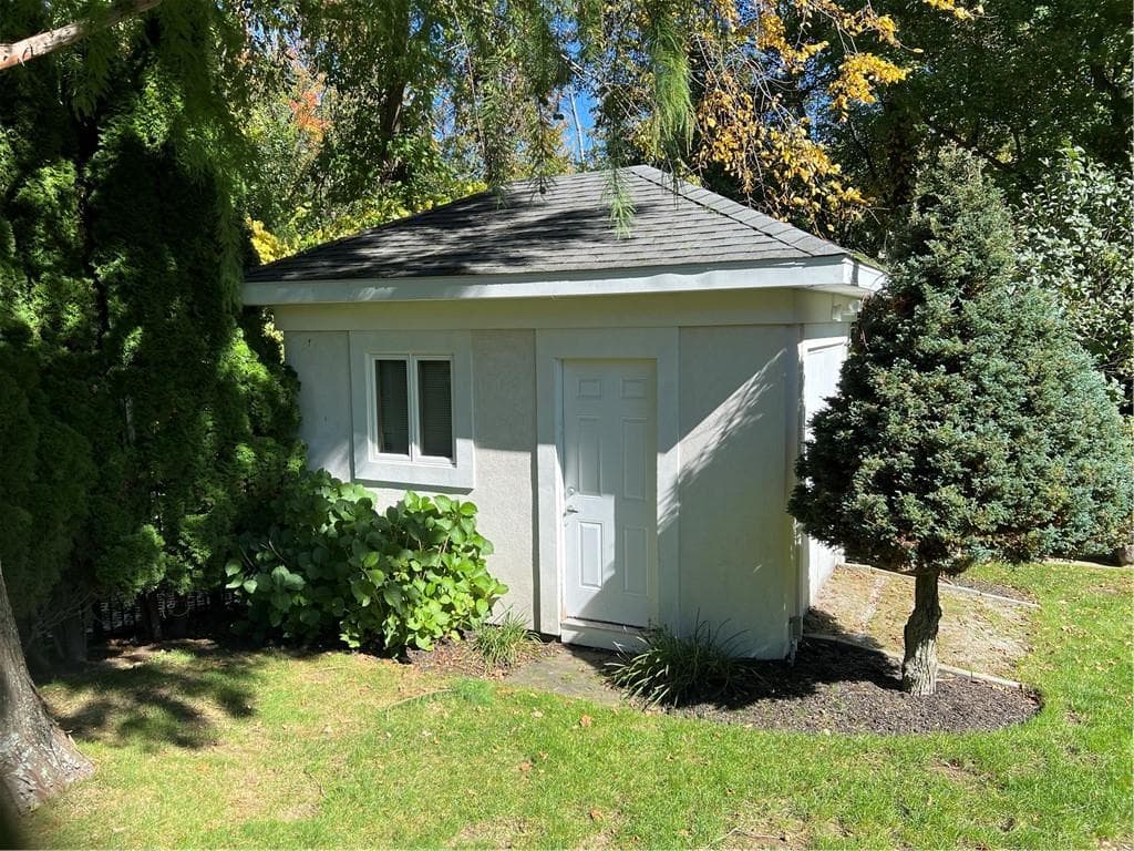 Single Family Residence at 28 Capri Drive, Johnston, photo 44 of 44