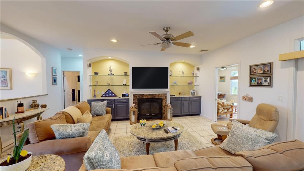 Single Family Residence at 28 Capri Drive, Johnston, photo 8 of 44