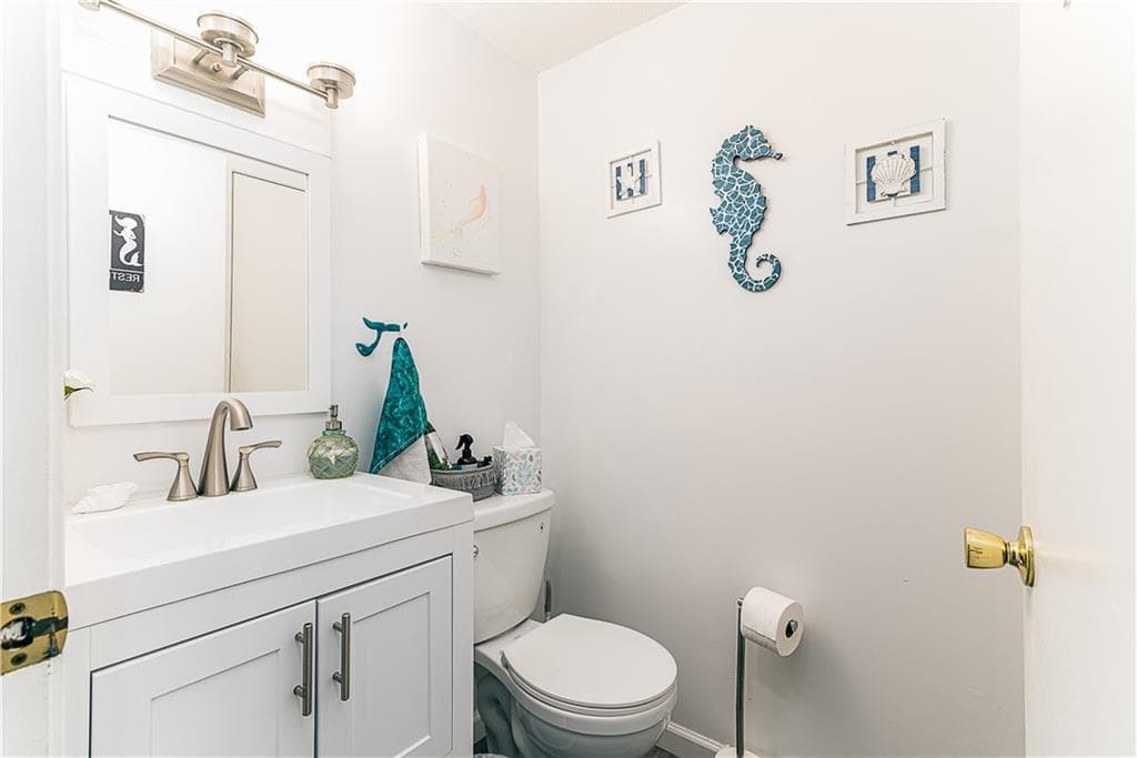 Condominium at 18 Acorn Court UNIT F2, South Kingstown, photo 6 of 33