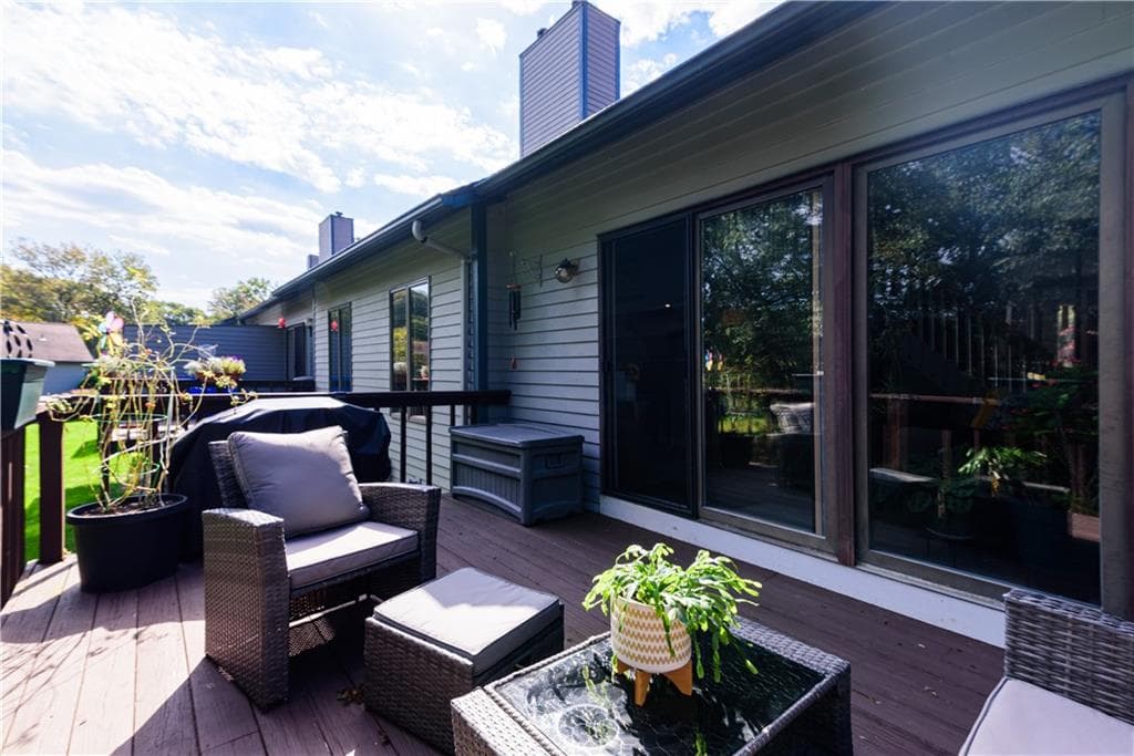Condominium at 18 Acorn Court UNIT F2, South Kingstown, photo 32 of 33