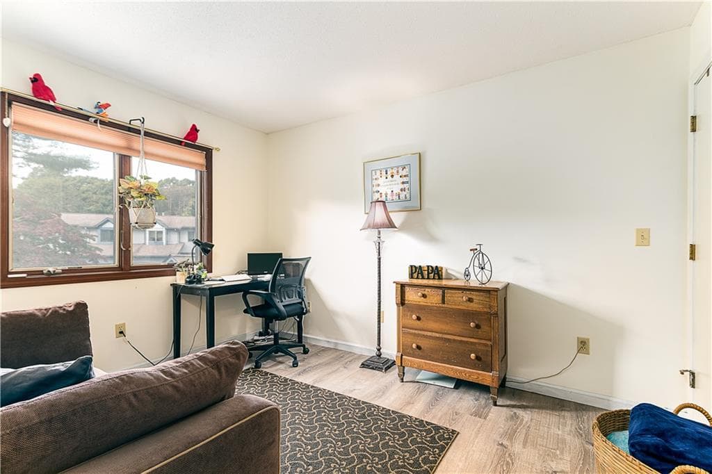Condominium at 18 Acorn Court UNIT F2, South Kingstown, photo 24 of 33