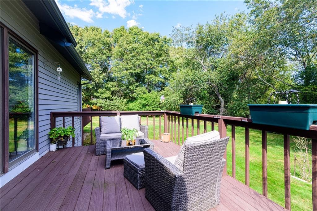 Condominium at 18 Acorn Court UNIT F2, South Kingstown, photo 31 of 33