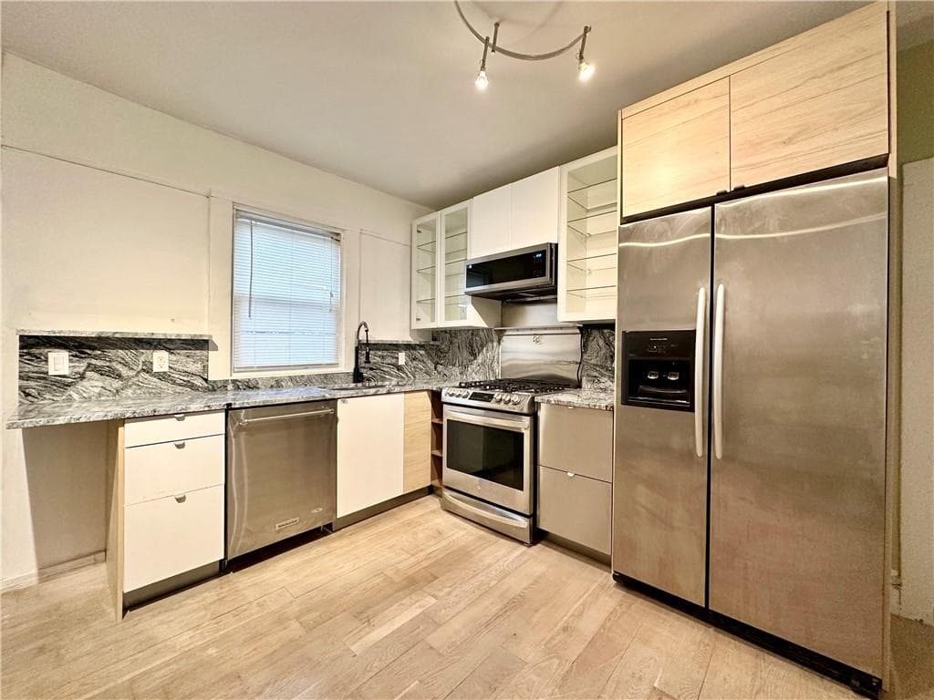 Multi Family at 137 Sutton Street, Providence, photo 41 of 46