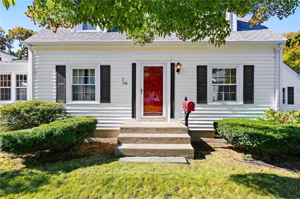 Single Family Residence at 706 High Street, Cumberland, photo 2 of 34
