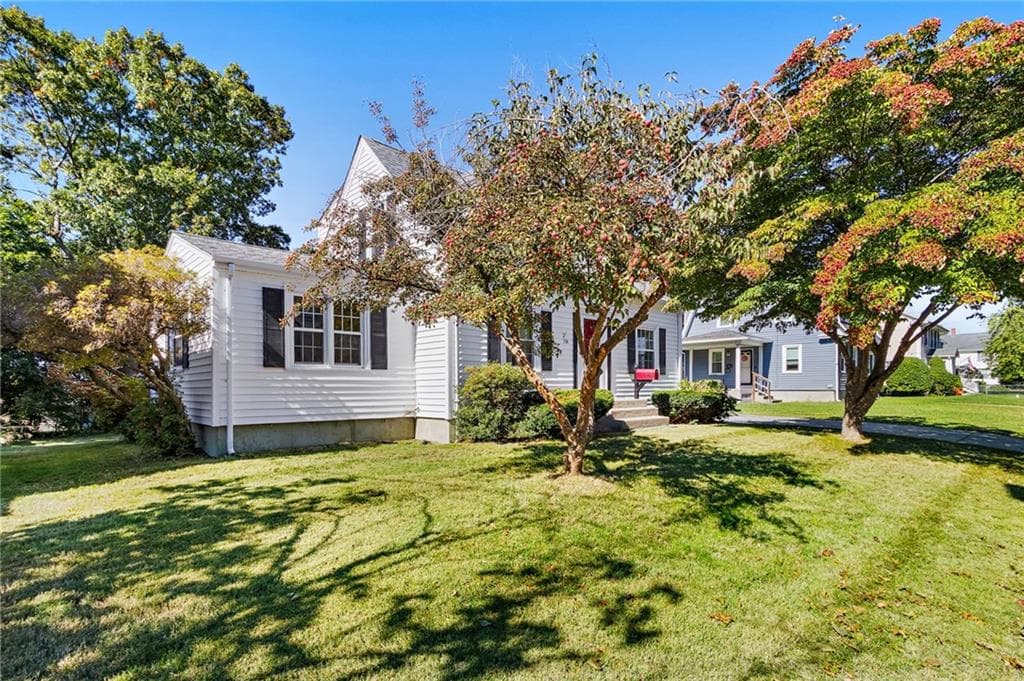 Single Family Residence at 706 High Street, Cumberland, photo 5 of 34