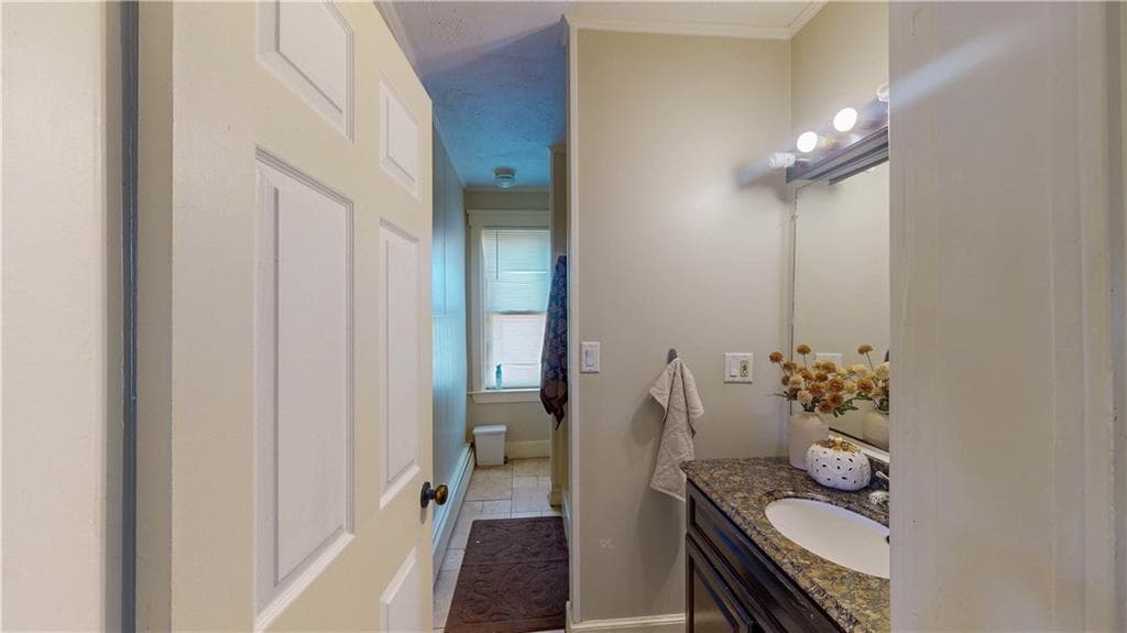 Multi Family at 274 High Street, Woonsocket, photo 15 of 39