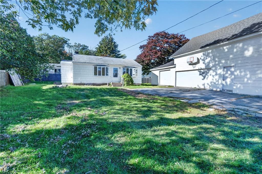 Single Family Residence at 7 BELVEDERE Street, Johnston, photo 6 of 29