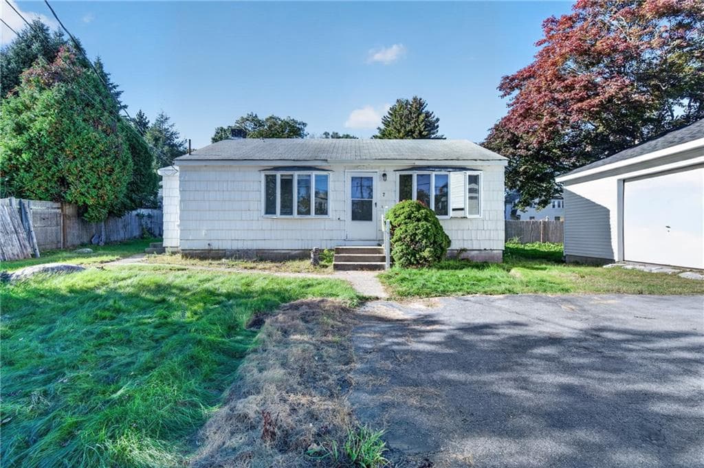 Single Family Residence at 7 BELVEDERE Street, Johnston, photo 3 of 29
