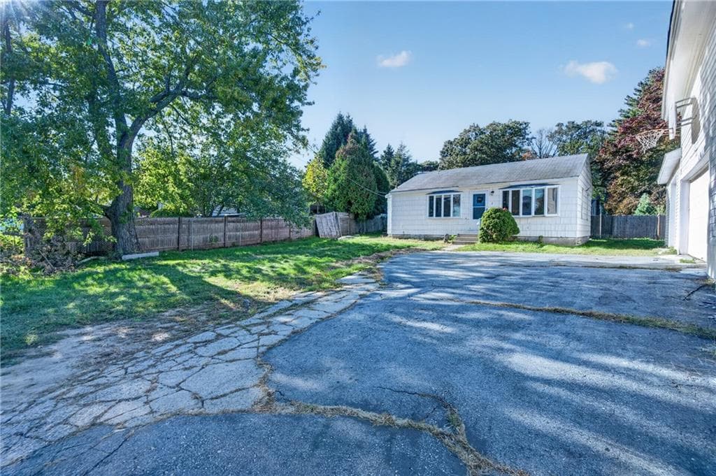 Single Family Residence at 7 BELVEDERE Street, Johnston, photo 5 of 29