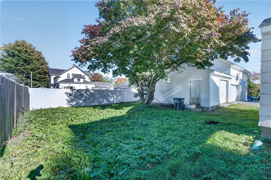 Single Family Residence at 7 BELVEDERE Street, Johnston, photo 11 of 29