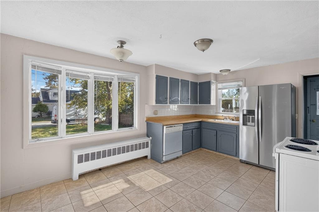 Single Family Residence at 7 BELVEDERE Street, Johnston, photo 19 of 29