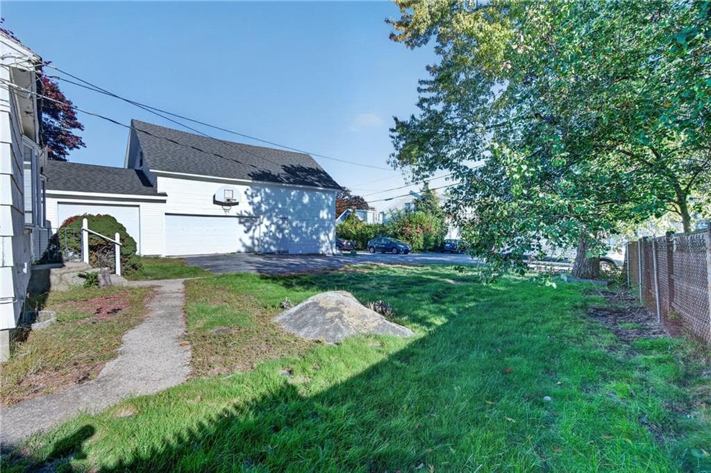Single Family Residence at 7 BELVEDERE Street, Johnston, photo 8 of 29