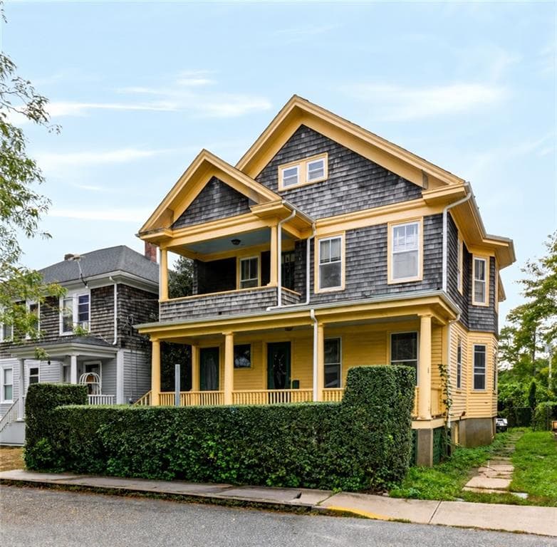 Multi Family at 7 Princeton Street, Newport, photo 2 of 10