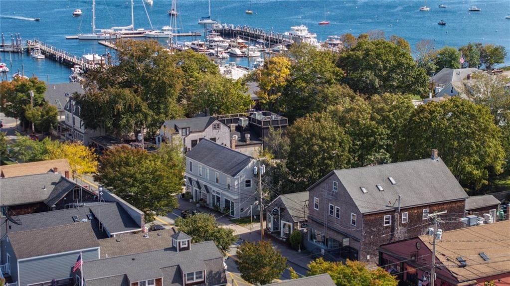 Commercial at 19 Narragansett Avenue, Jamestown, photo 8 of 26